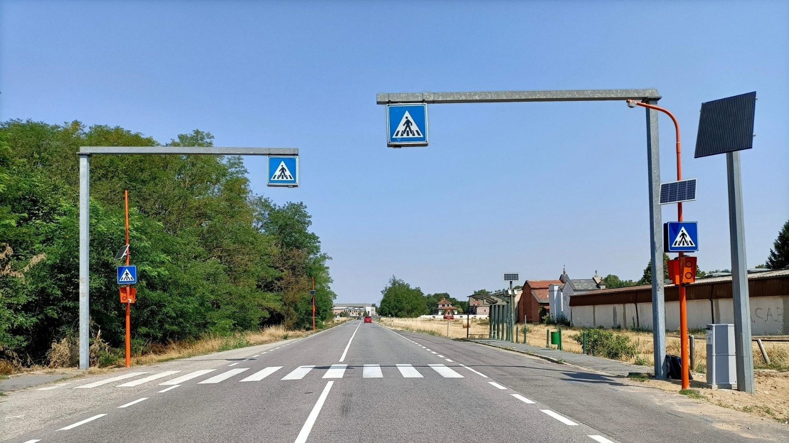 New pedestrian crossing control systems are active in the municipalities of Liscate and Vermezzo