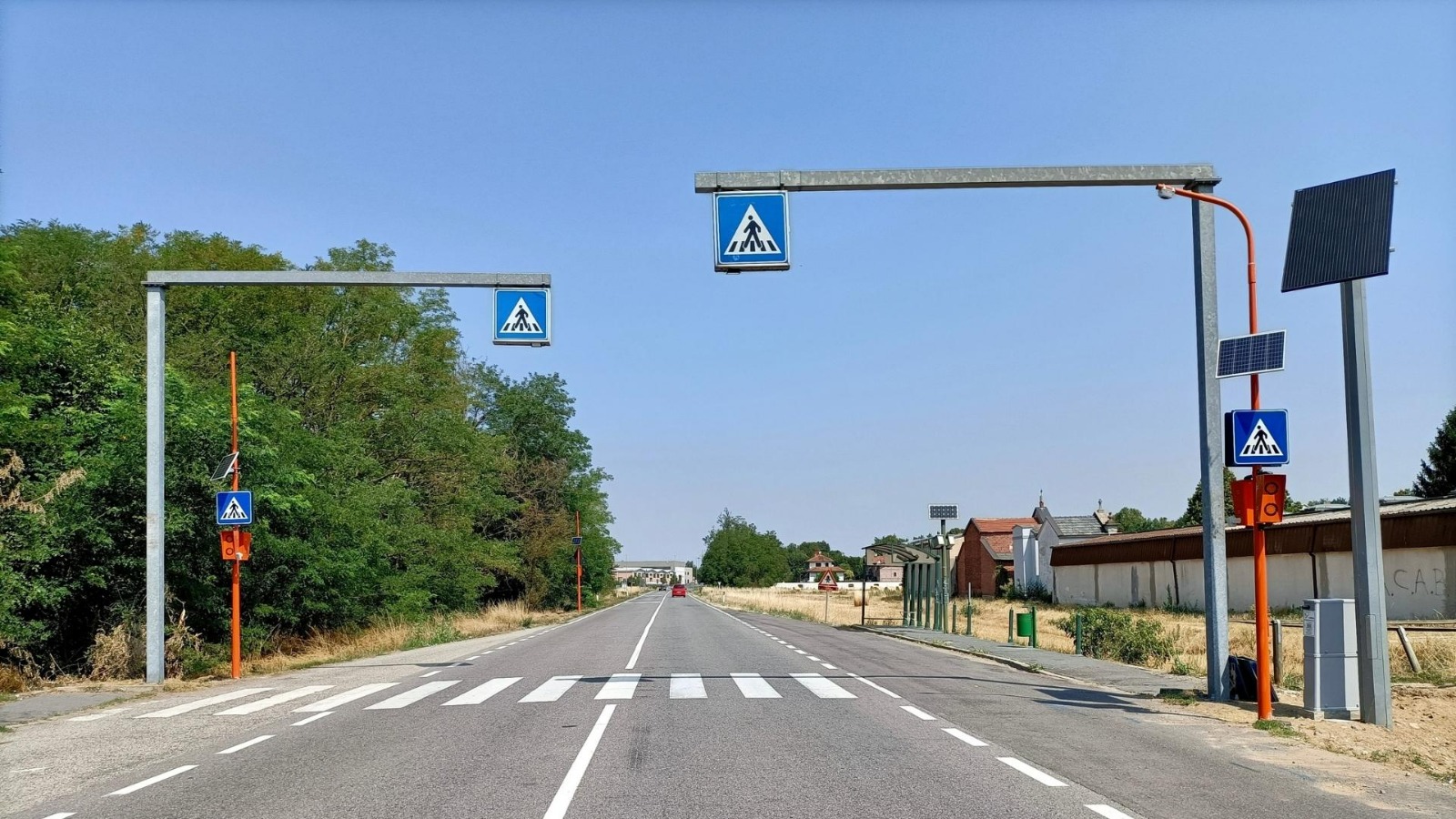 New pedestrian crossing control systems are active…